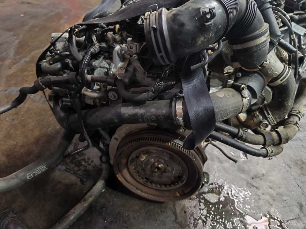 MOTEUR  VW/AUDI/SEAT/SKODA 1.6TDI CODE: DDYA - Vue 5